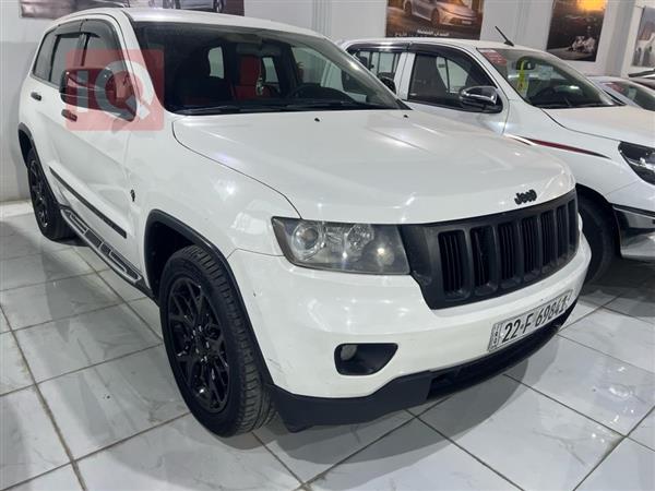 جيب جراند شيروكي 2011 للبيع في العراق - الموصل